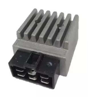 Jännitteensäädin, Aprilia RX,SX 06- / Derbi Senda 04- / Gilera RCR,SMT 06- - Mopon & Skootterin Jännitteensäätimet - 99130 - 1