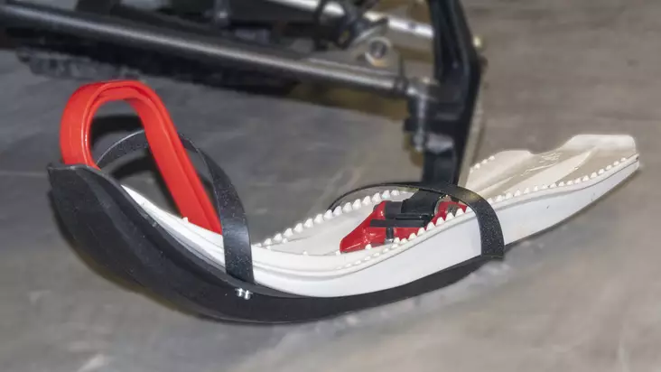 SLP Ski Slips 22" Suksimuovi Musta (Pari) - Moottorikelkan Suksenpohjamuovit - 83261 - 1