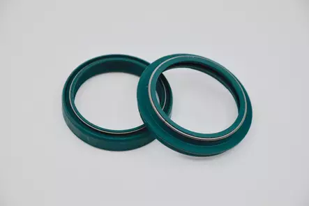 SKF Heavy Duty Oil & Dust Seal 47 mm. - SHOWA - Moottoripyörän Etuteleskoopit - 104964 - 1