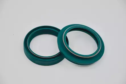 SKF Heavy Duty Oil & Dust Seal 45 mm. - MARZOCCHI - Moottoripyörän Etuteleskoopit - 105075 - 1