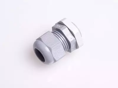 LÄPIVIENTI PG7+MUTTERI 12MM REIKÄÄN - Yleisosat ja tarvikkeet - 45856 - 1