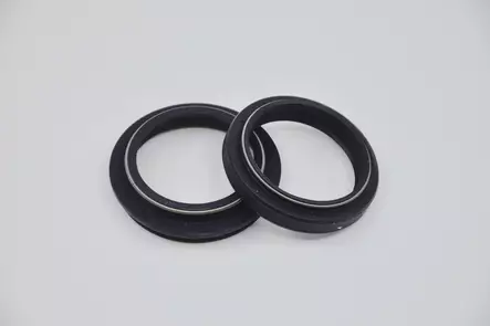 SKF Oil & Dust Seal Yamaha ""Black Color"" Mm 41 " - Moottoripyörän Etuteleskoopit - 104638 - 1
