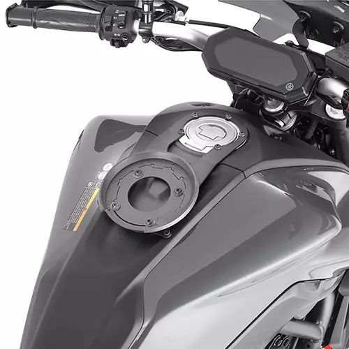 Givi FLANGE TANKLOCK YAMAHA MT-07 (2021) - Moottoripyörän Laukkujen kiinnityssarjat & tavaratelineet - 113029 - 1