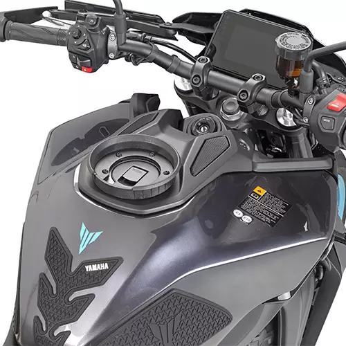 Givi Flange Yamaha MT-09 (2024) - Moottoripyörän Laukkujen kiinnityssarjat & tavaratelineet - 79689 - 1