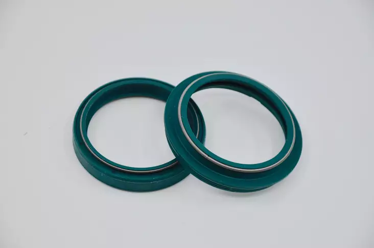 SKF Heavy Duty Oil & Dust Seal 48 mm. - ZF SACHS - Moottoripyörän Etuteleskoopit - 104949 - 1