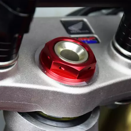 Scar Steering Stem Nut & Tool - Honda/Husqvarna Red Color - Moottoripyörän Muut rungon osat - 90359 - 1